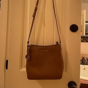 Micheal Kors crossbody bag